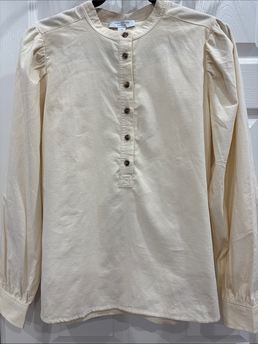 Ann Taylor Cream Button-Front Long-Sleeve Henley Shirt